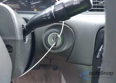 1999 Toyota Camry Le z USA, uszkodzony, nr VIN 4T1BG22K1XU486735